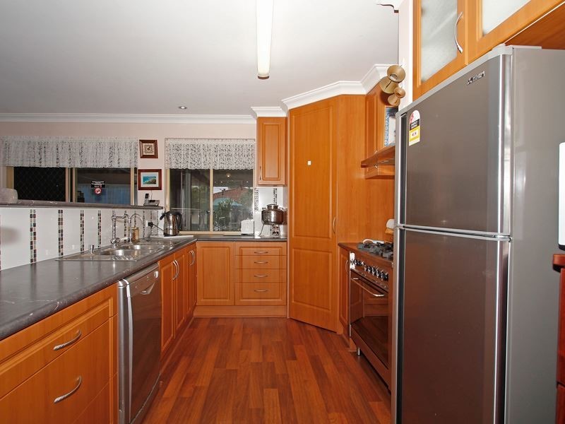 16 Hebbard Street, Samson WA 6163