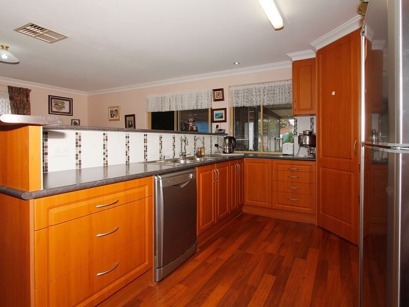 16 Hebbard Street, Samson WA 6163