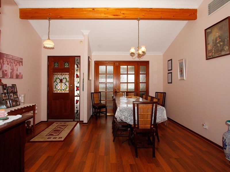 16 Hebbard Street, Samson WA 6163