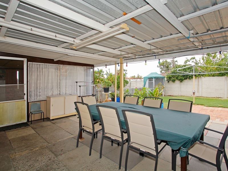 16 Hebbard Street, Samson WA 6163