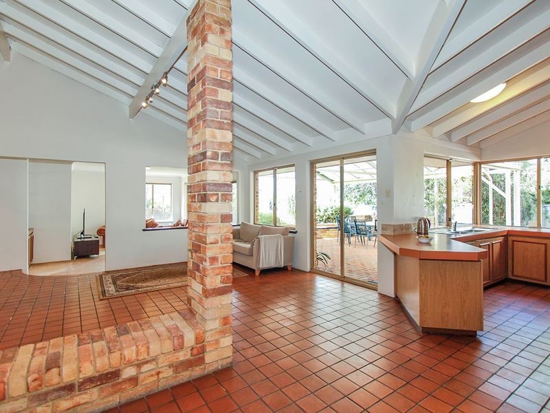 5 Le Souef Drive, Kardinya WA 6163