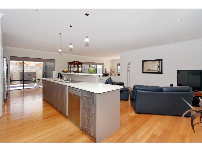 4 Cornell Way, Aubin Grove WA 6164