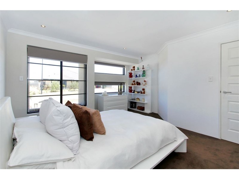 4 Cornell Way, Aubin Grove WA 6164