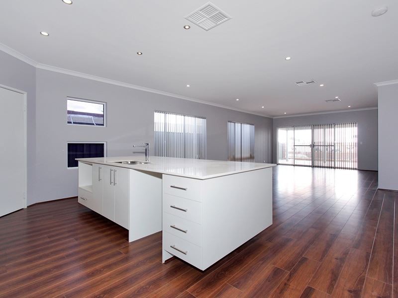 5 Bellas Circuit, Piara Waters WA 6112
