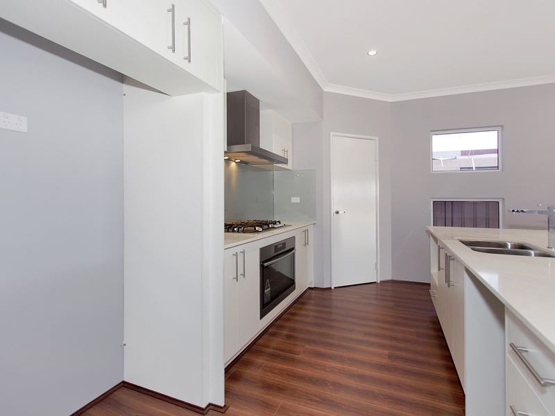 5 Bellas Circuit, Piara Waters WA 6112