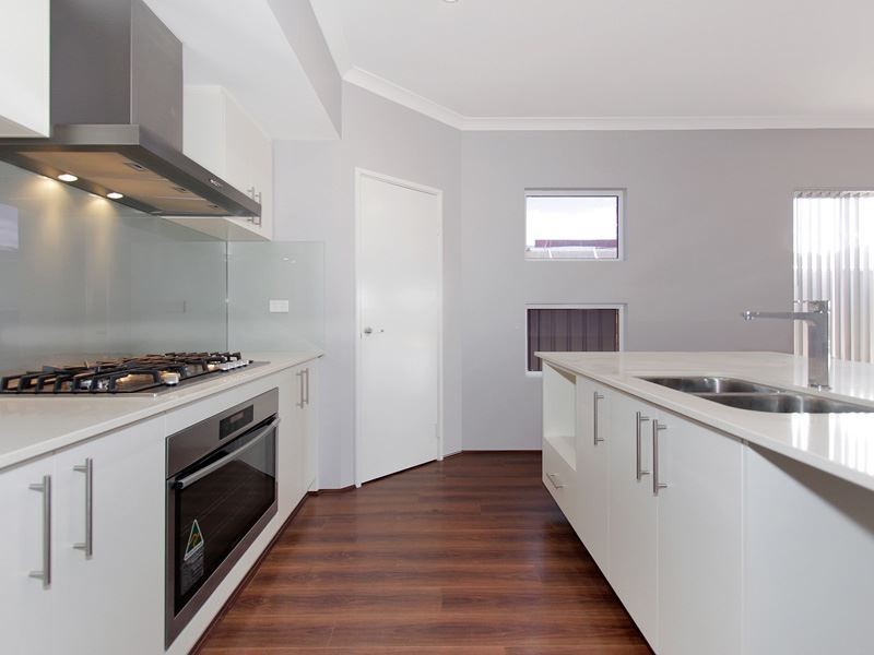 5 Bellas Circuit, Piara Waters WA 6112