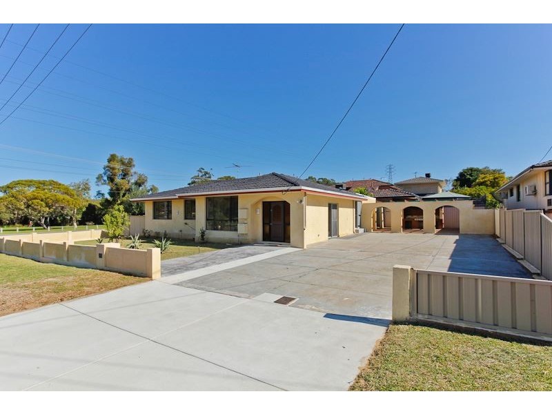 1 Pagneil Court, Hamilton Hill WA 6163