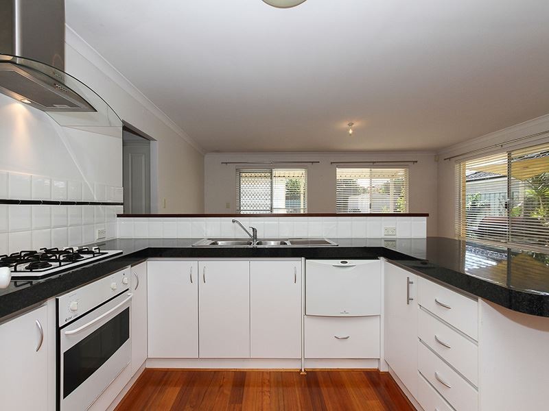 31 Lombe Gardens, Atwell WA 6164