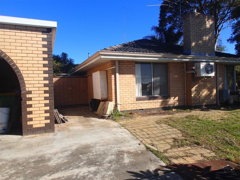 23 Davies Crescent, Kardinya WA 6163