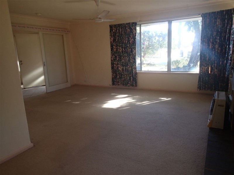 23 Davies Crescent, Kardinya WA 6163