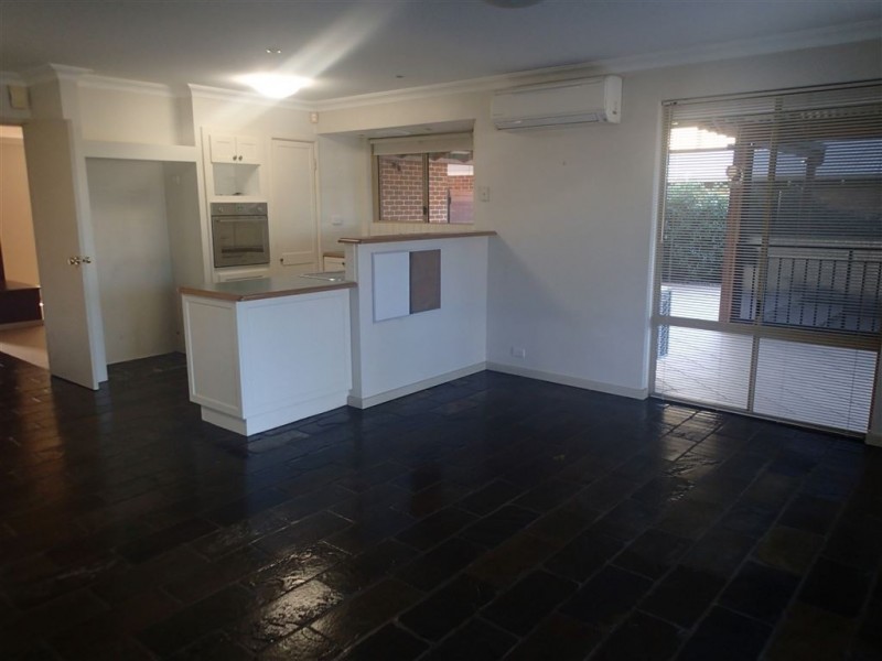 9 Ainslie Court, Kardinya WA 6163