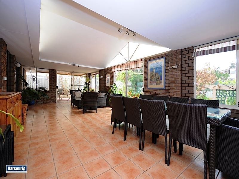 9 Du Maurier Road, North Lake WA 6163