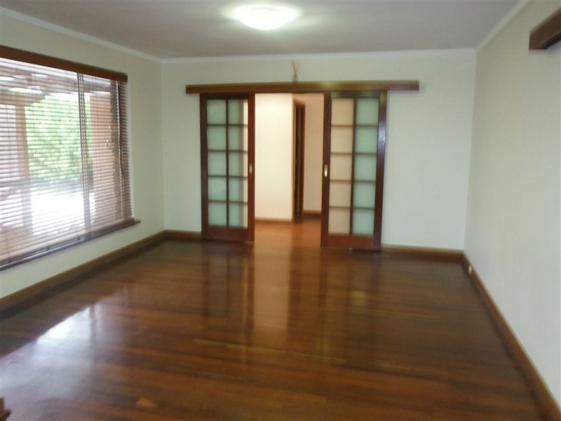51 Aumerle Way, Spearwood WA 6163