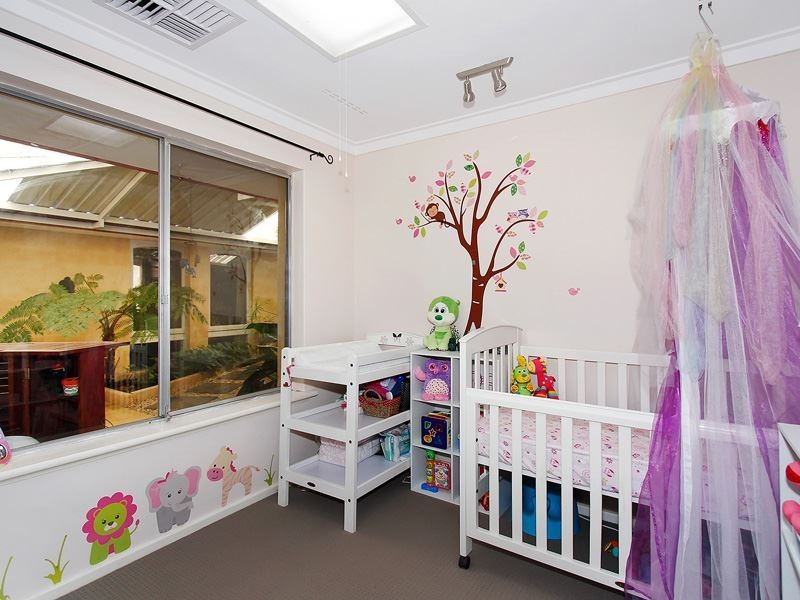 39 Davies Crescent, Kardinya WA 6163
