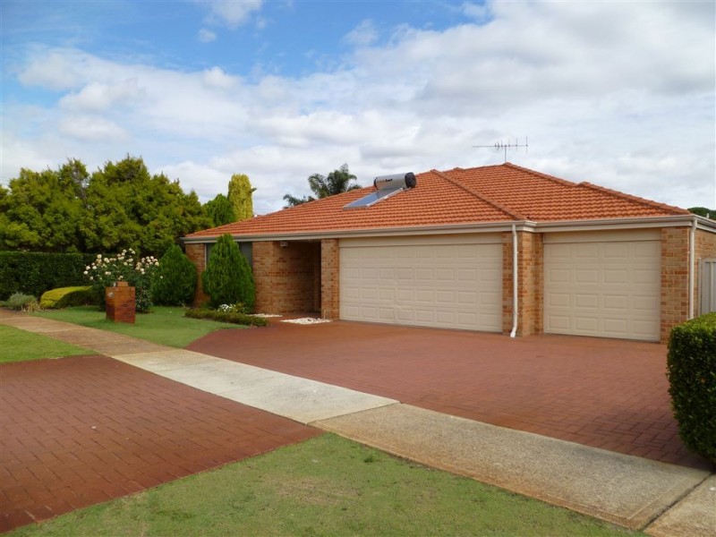 19 Aitken Drive, Winthrop WA 6150