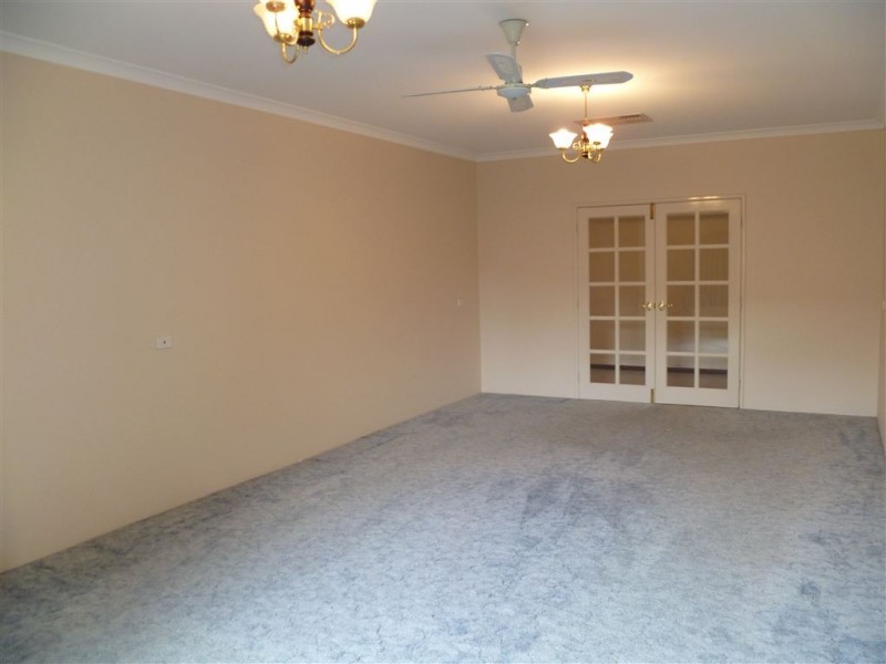 19 Aitken Drive, Winthrop WA 6150