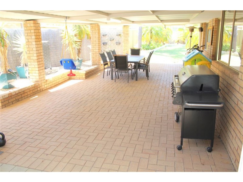 5 Jeavons Place, South Lake WA 6164