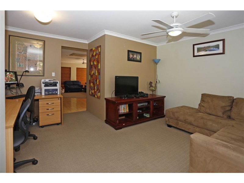 1 Mirabeau Mews, Bibra Lake WA 6163