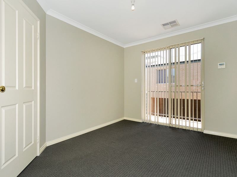 13/14 Boyd Crescent, Hamilton Hill WA 6163