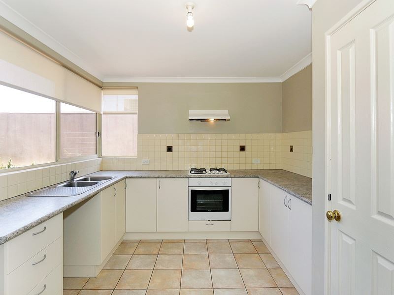 13/14 Boyd Crescent, Hamilton Hill WA 6163