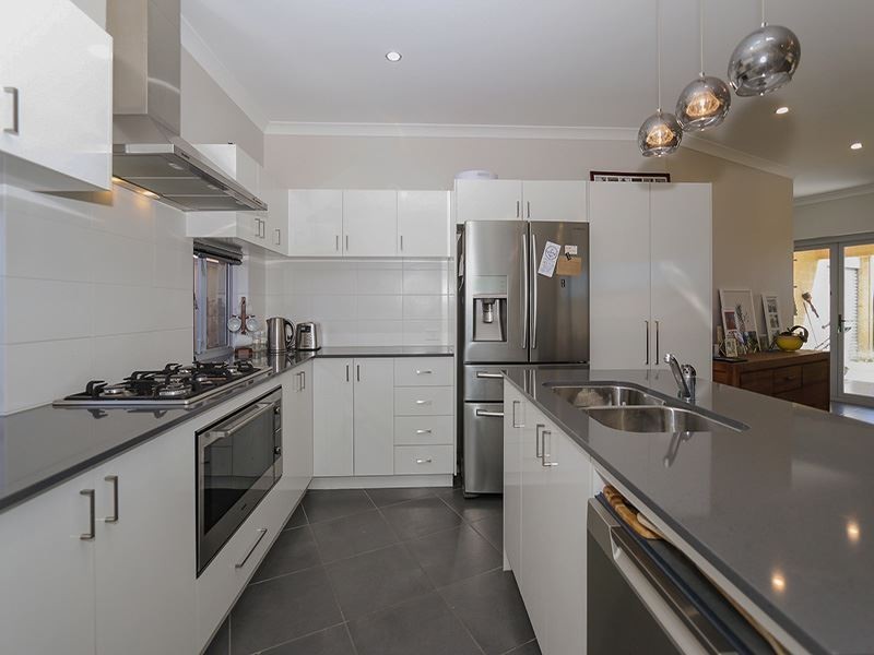 28a Cameron Way, Kardinya WA 6163