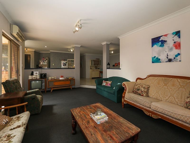 13 Sanders Loop, Kardinya WA 6163