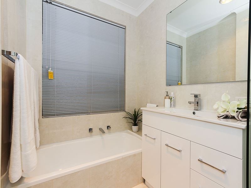 7A Bulrush Drive, Bibra Lake WA 6163