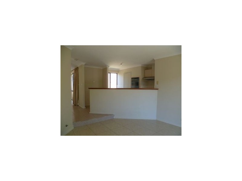 8a Meadow Close, Kardinya WA 6163