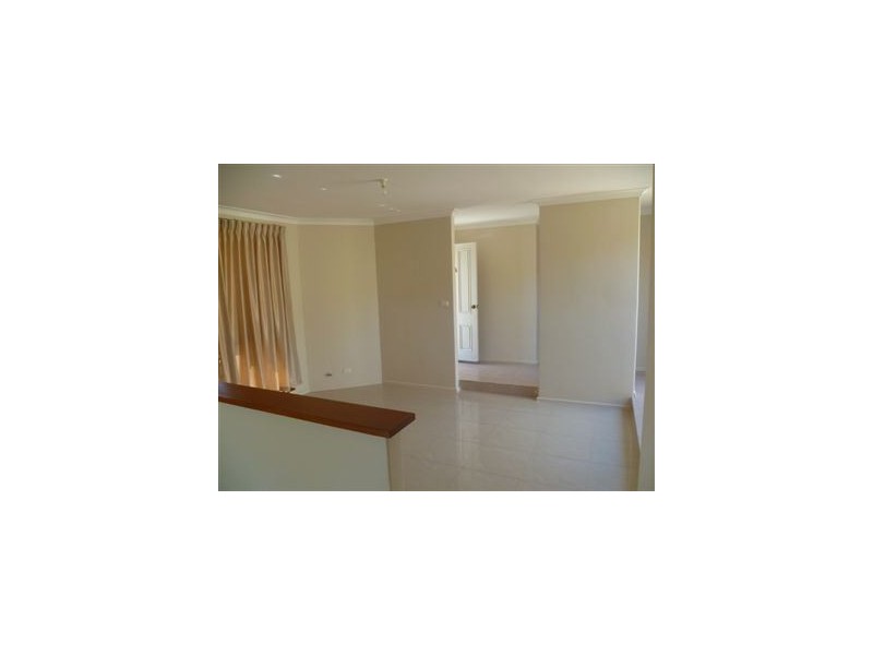 8a Meadow Close, Kardinya WA 6163