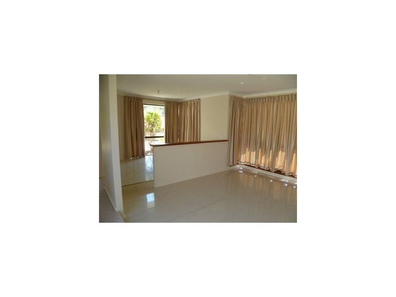 8a Meadow Close, Kardinya WA 6163