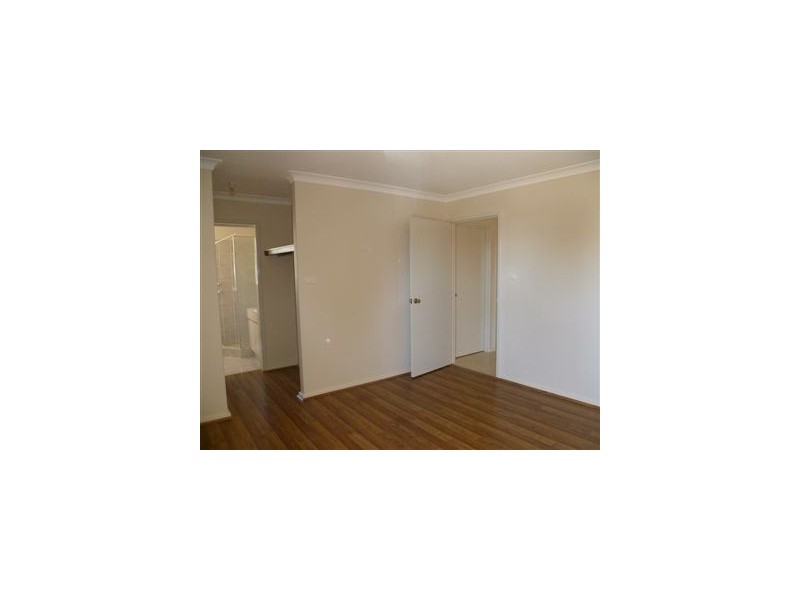 8a Meadow Close, Kardinya WA 6163