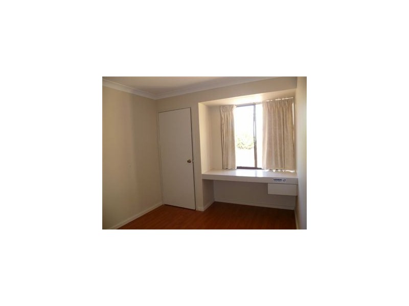 8a Meadow Close, Kardinya WA 6163