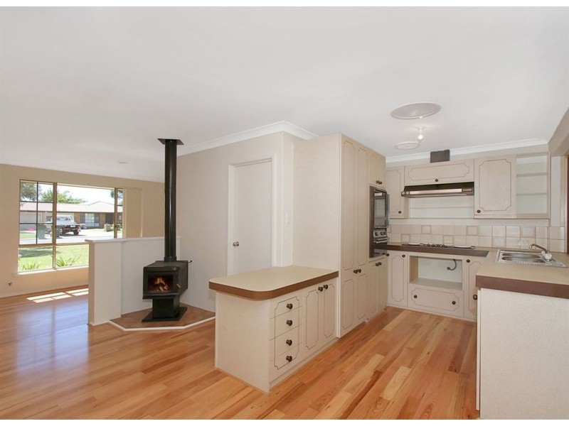 33 Stainer Avenue, Rockingham WA 6168