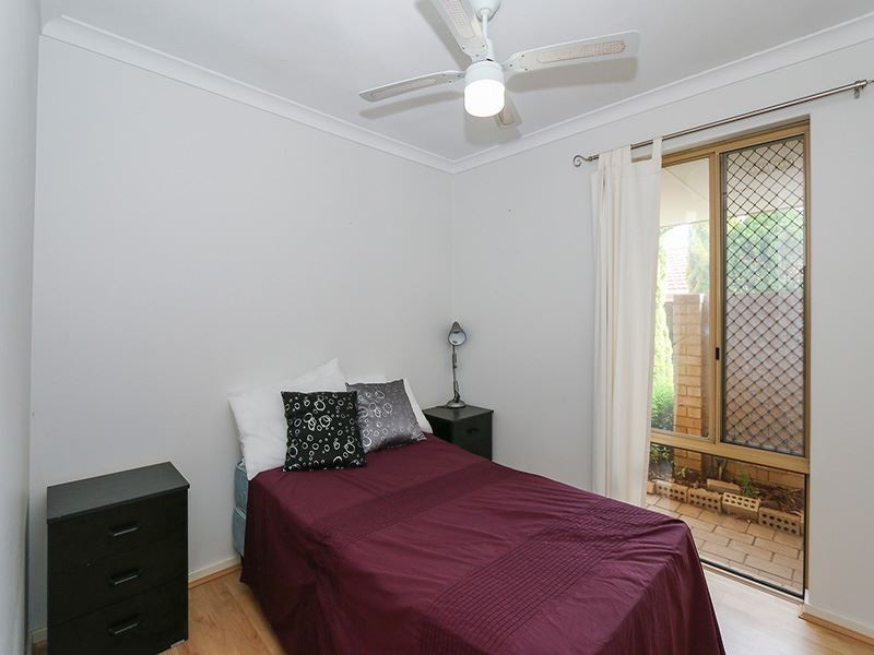 11/12 Philmore Crescent, Kardinya WA 6163