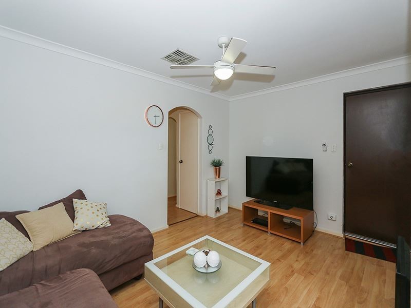 11/12 Philmore Crescent, Kardinya WA 6163