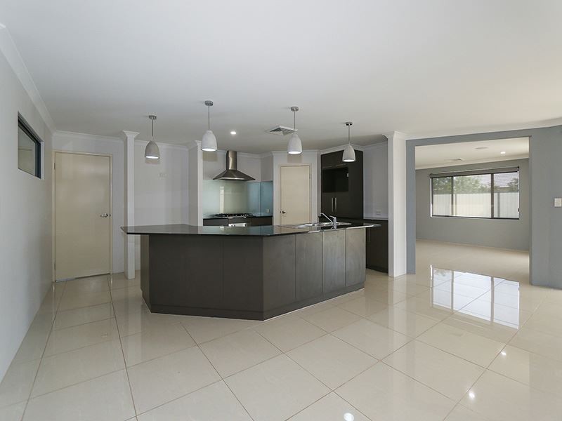 94 Barfield Road, Hammond Park WA 6164