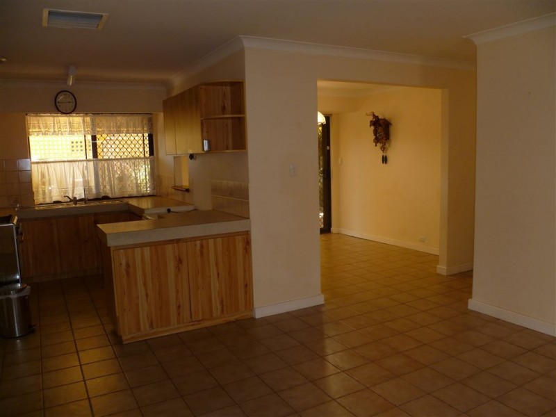 207 Elderberry Drive, South Lake WA 6164