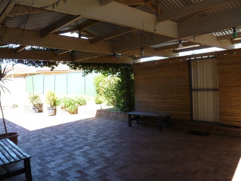 207 Elderberry Drive, South Lake WA 6164