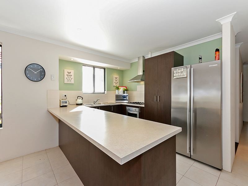 8 Bondi Way, Aubin Grove WA 6164