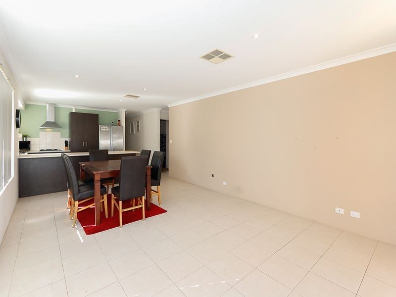 8 Bondi Way, Aubin Grove WA 6164