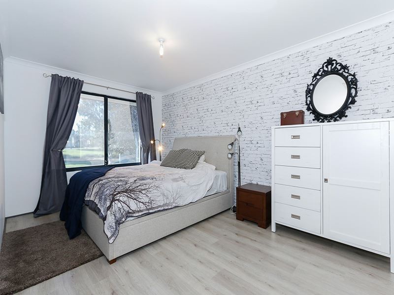 8 Bondi Way, Aubin Grove WA 6164