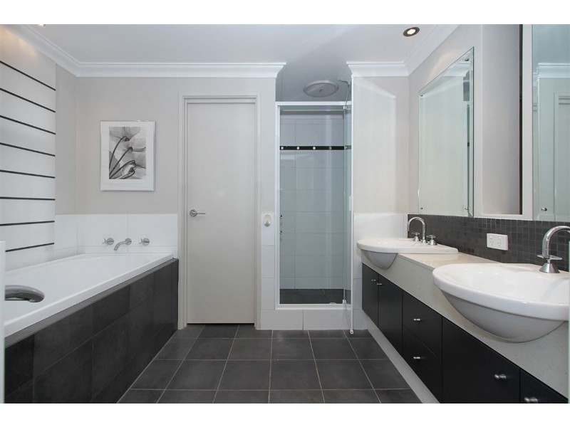 31 Harmony Avenue, Atwell WA 6164