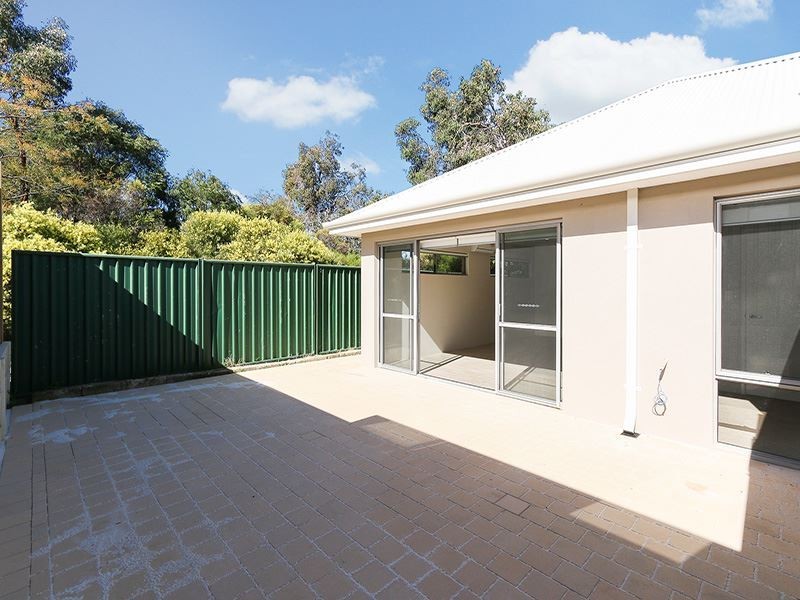 80a Bromley Road, Hilton WA 6163