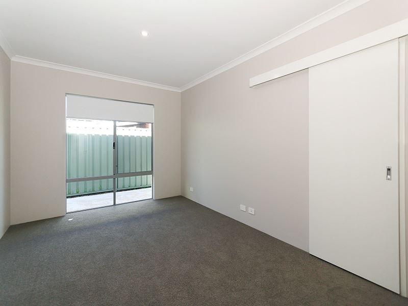 80a Bromley Road, Hilton WA 6163