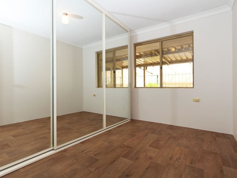 2/5 Park Road, Midvale WA 6056