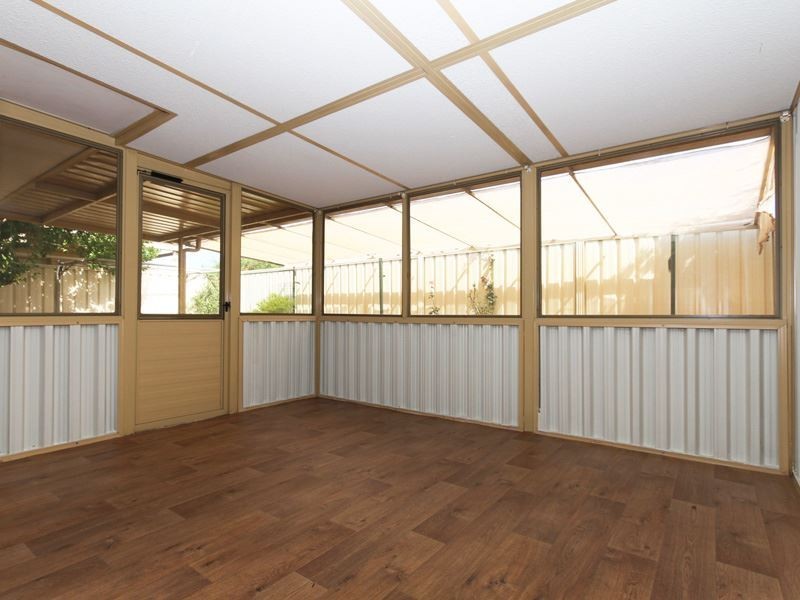 2/5 Park Road, Midvale WA 6056