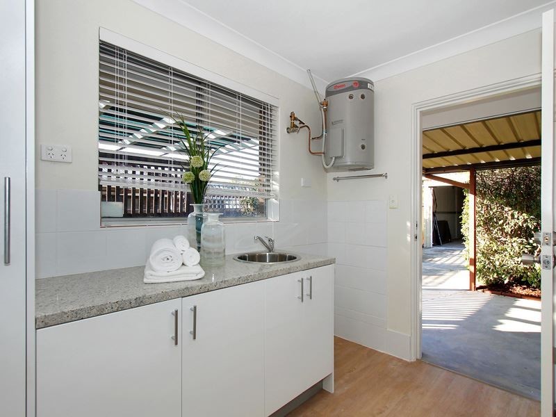 39 Dalston Crescent, Kardinya WA 6163