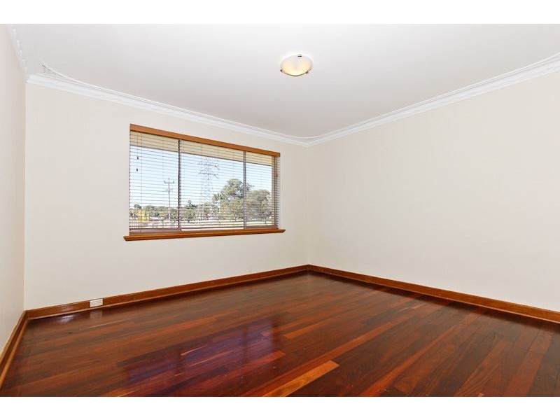 1 Pagneil Court, Hamilton Hill WA 6163