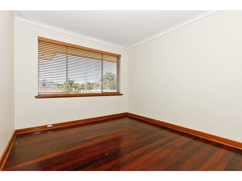 1 Pagneil Court, Hamilton Hill WA 6163