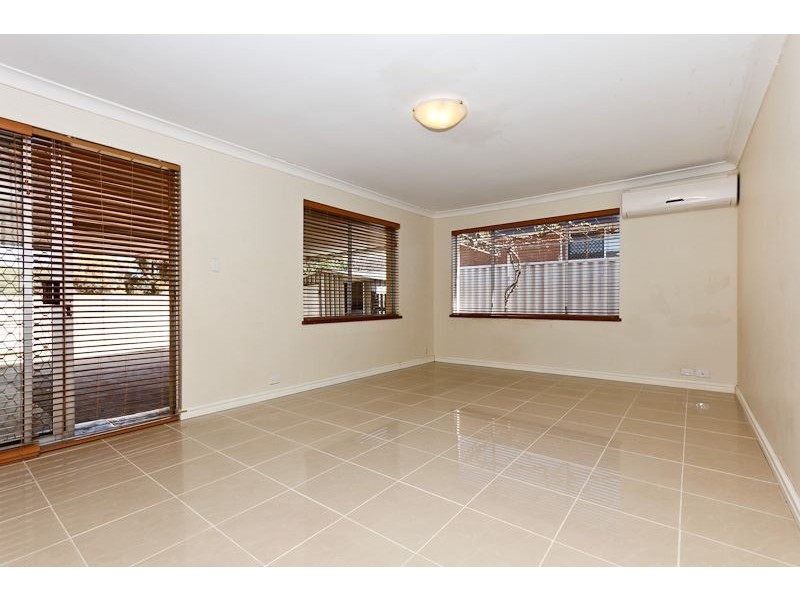 1 Pagneil Court, Hamilton Hill WA 6163